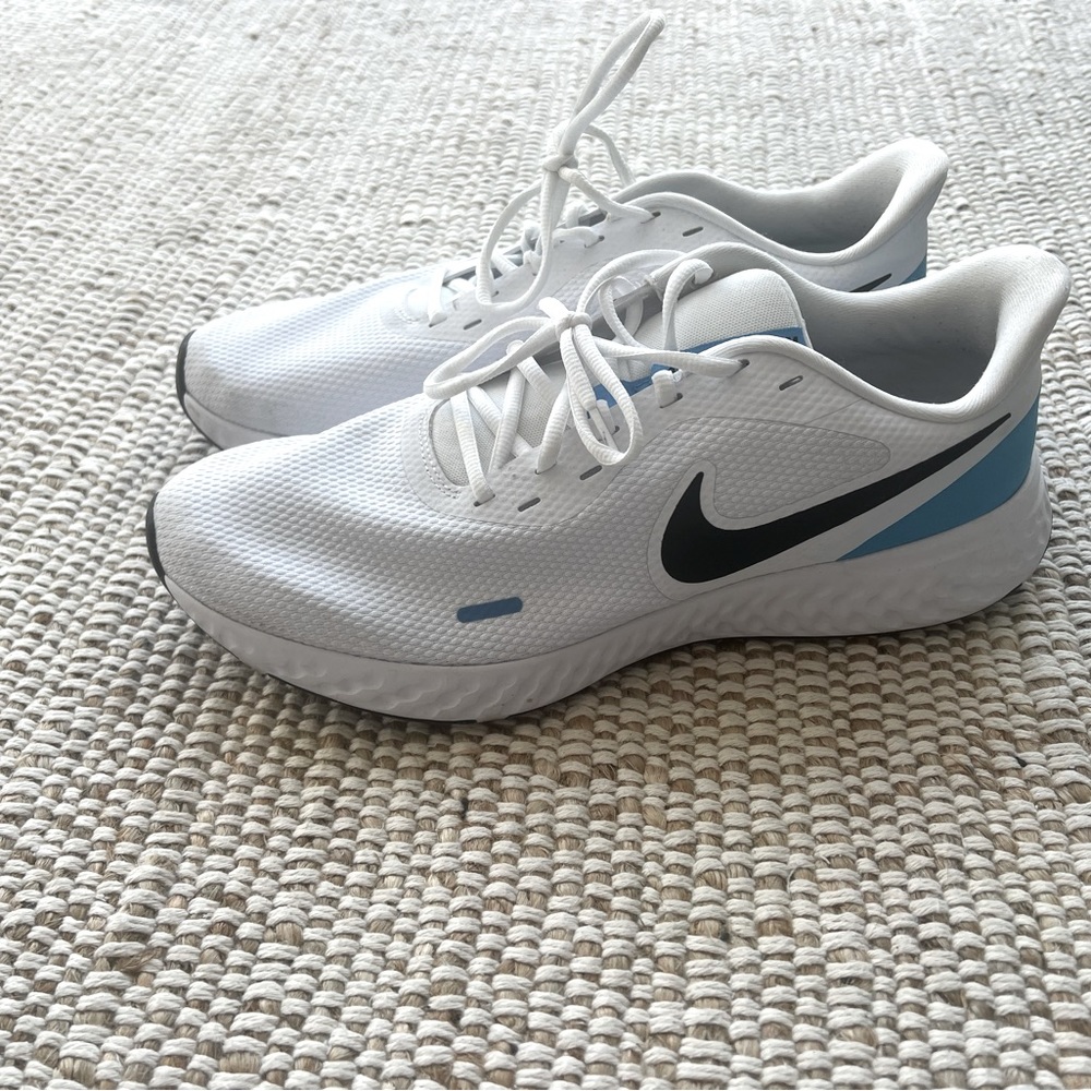 Nike training sneakers